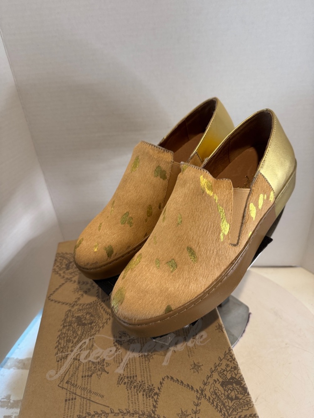 Free People Varsity Women’s Slip On Sneaker nwt size 7.5